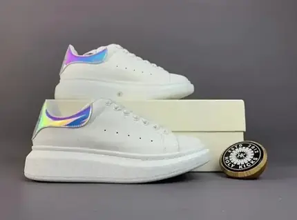 Alexander McQueen Oversized Sneakers, versión blanca