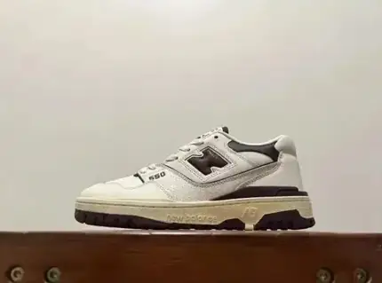 New Balance [13 styles], versión blanca