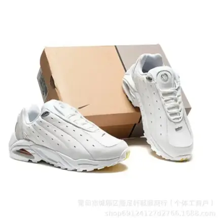 NOCTA x Nike Hot Step Air Terra, versión blanca