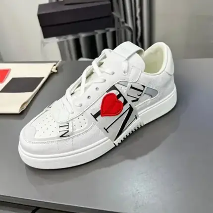 Valentino Chunky Sneakers [21 styles], versión blanca